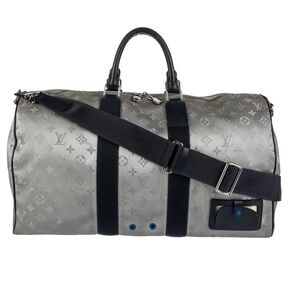 LOUIS VUITTON
Monogram Satellite Keepall Bandoulière 50